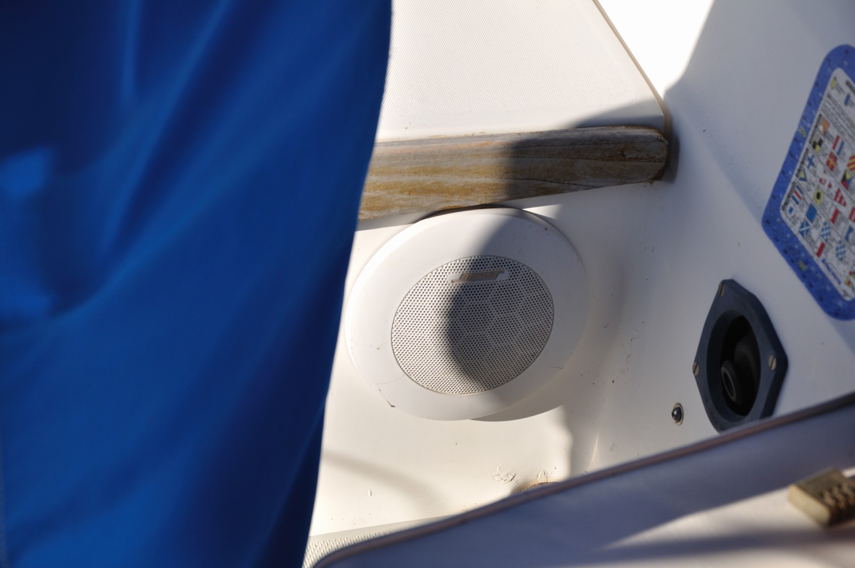 Cockpit Speakers Catalina 36/375 International Association